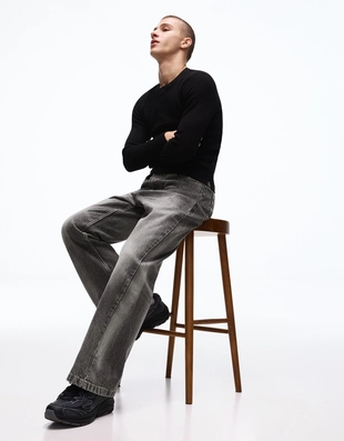 Расклешенные джинсы свободного кроя- Заказать в России