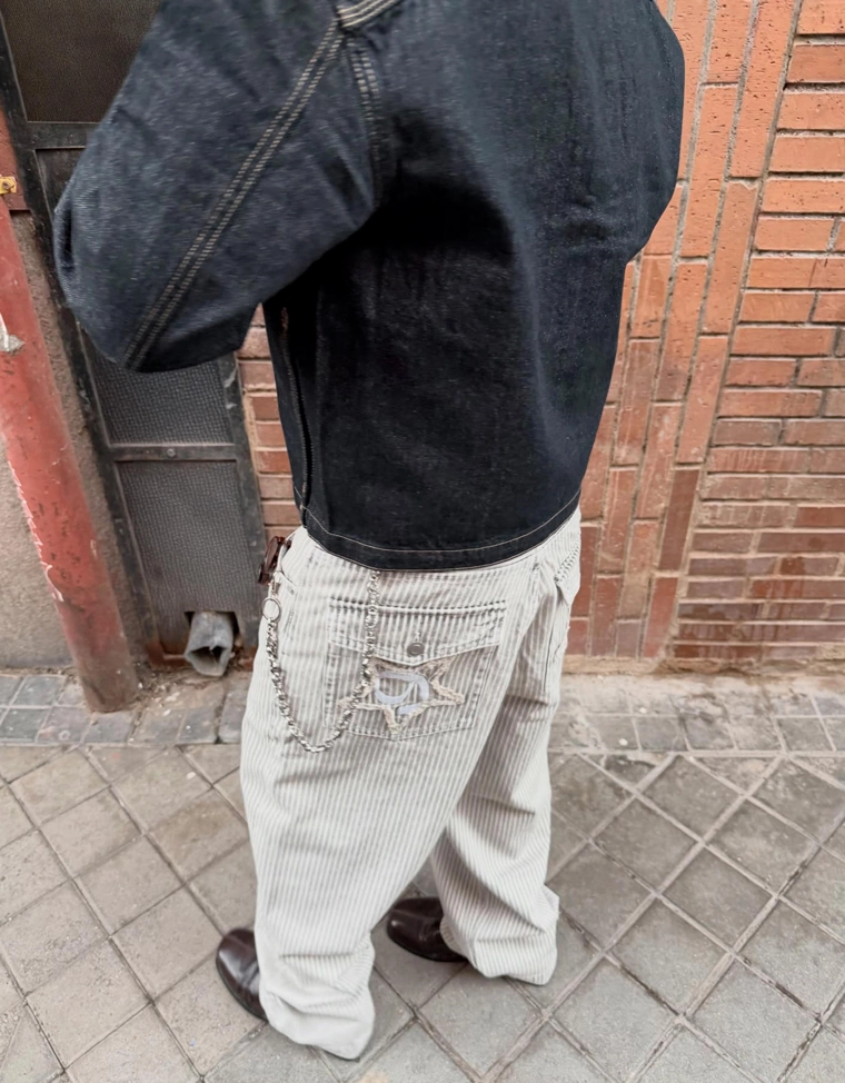 Джинсы-бананы