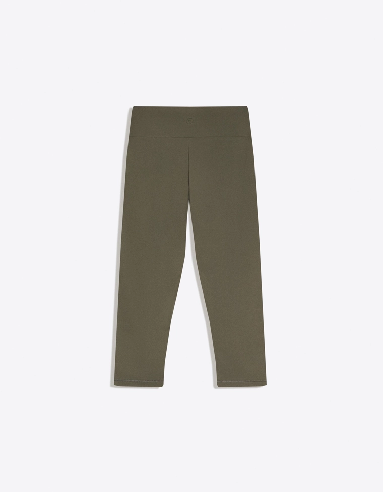 Брюки капри из высокотехнологичной ткани