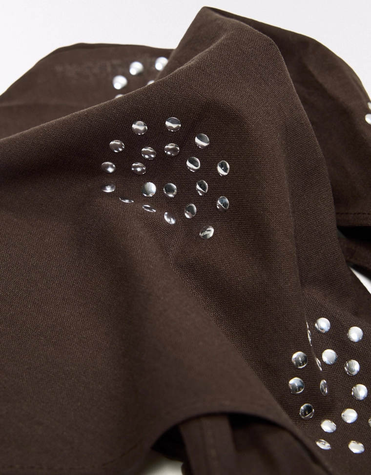 Платок-косынка с заклепками