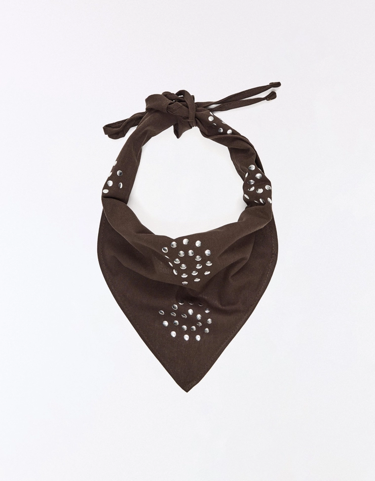 Платок-косынка с заклепками