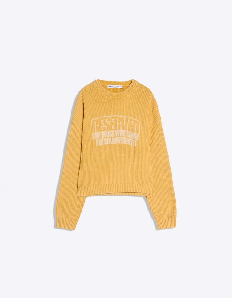 Свитер с круглым вырезом и принтом