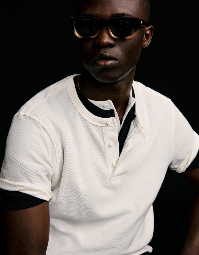 Футболка с короткими рукавами и рифленым узором