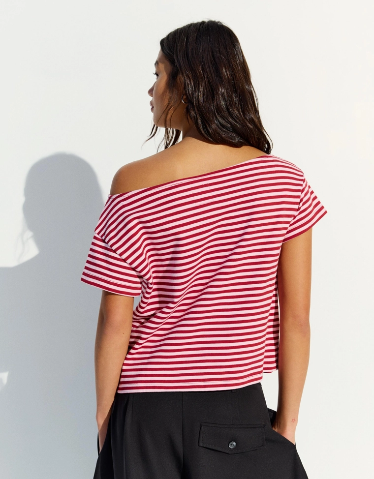 Футболка асимметричного кроя с короткими рукавами и принтом