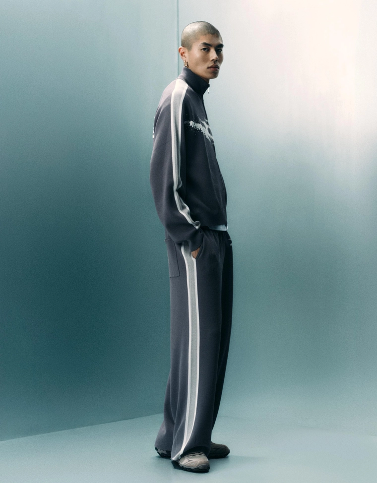 Куртка на молнии с принтом OUT OF CORE