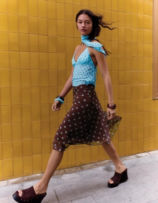 Асимметричная юбка миди в горошек- Заказать в России