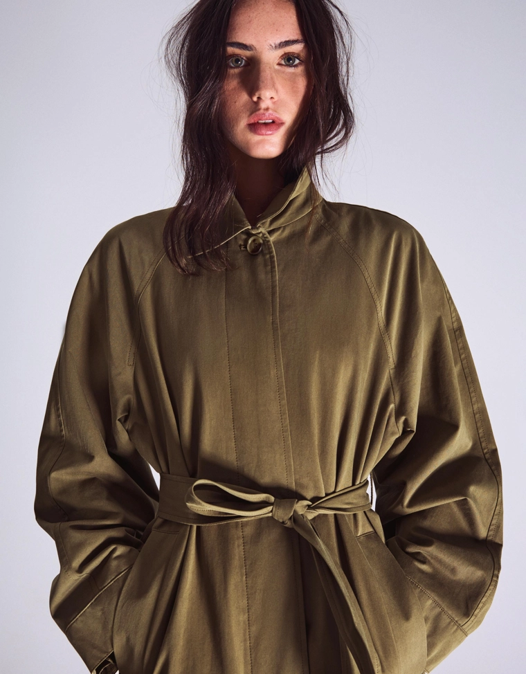 Длинный тренч