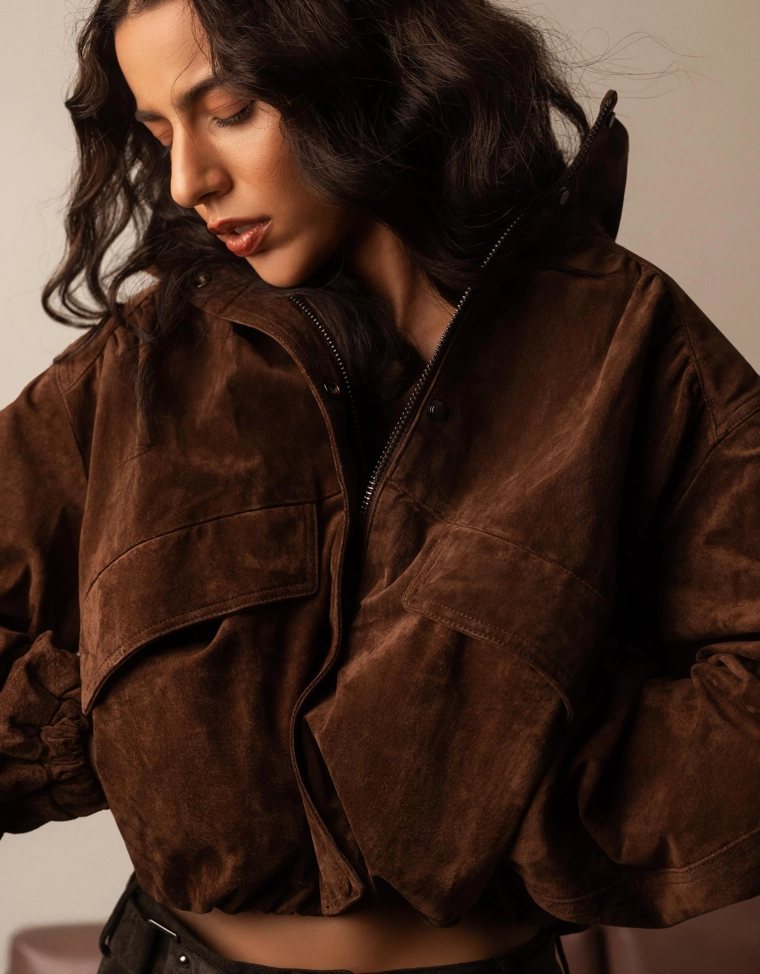 Кожаная куртка с карманами