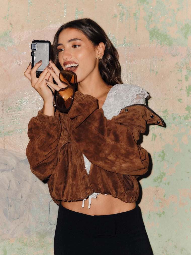 Кожаная куртка с карманами