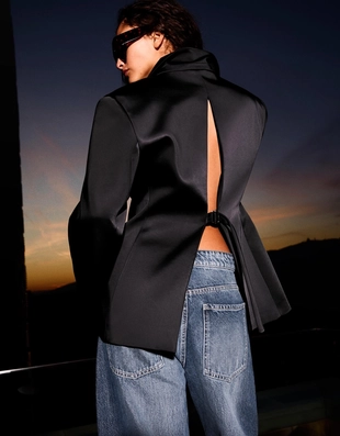 Приталенный блейзер из сатина- Заказать в России