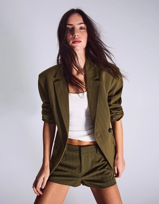 Двубортный блейзер в полоску- Заказать в России