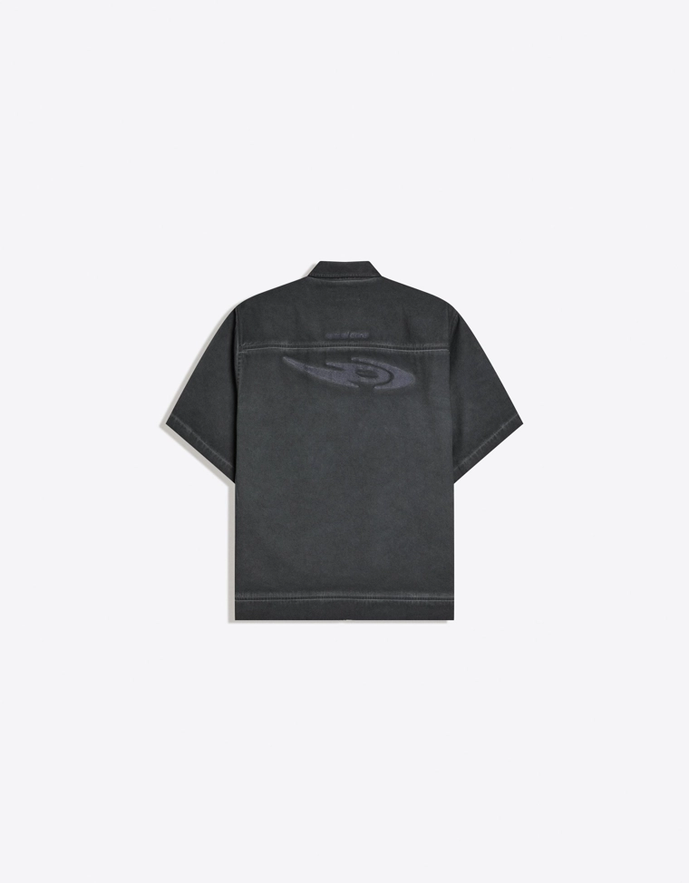 Рубашка геометрического кроя с короткими рукавами и вышивкой OUT OF CORE