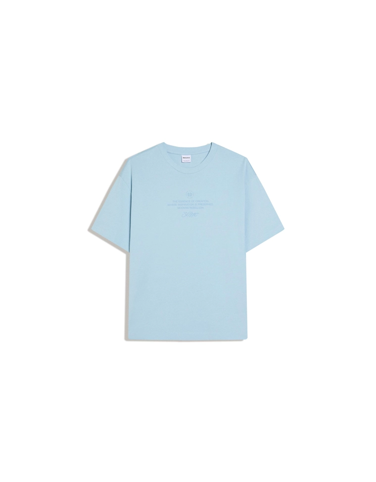 Футболка с вышивкой