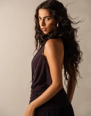 Платье миди с горловиной халтер- Заказать в России