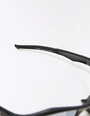 Солнцезащитные очки Out Of Core- Заказать в России