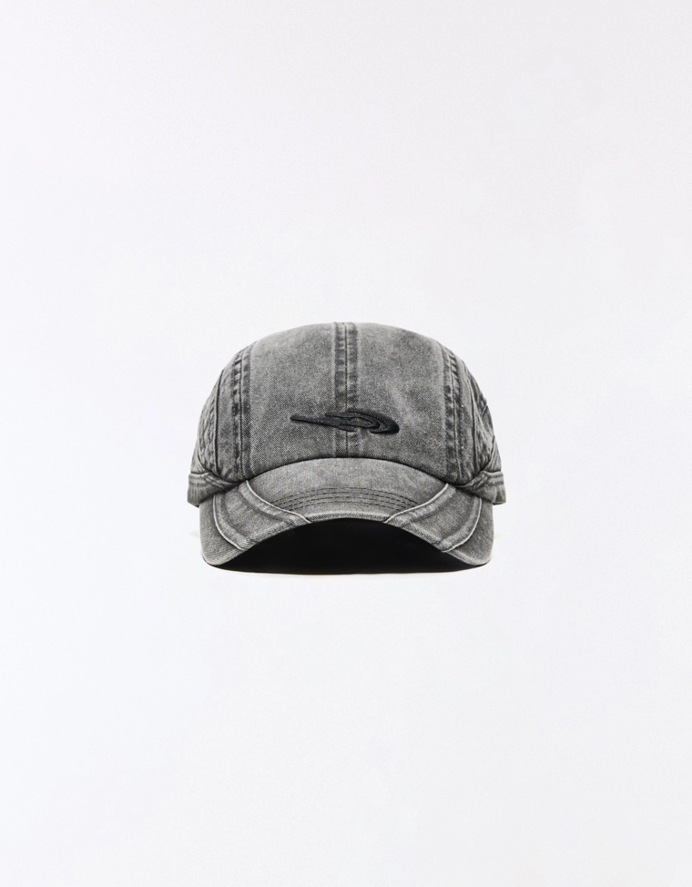 Кепка с вышивкой OUT OF CORE