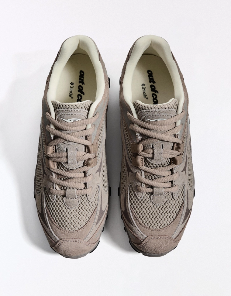 Кроссовки OUT OF CORE