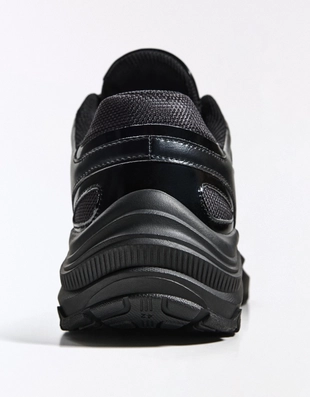 Спортивная обувь Out Of Core- Заказать в России