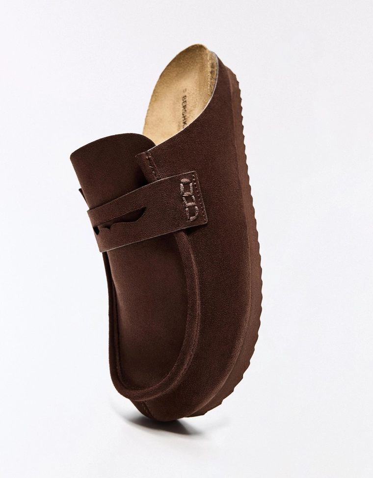 Сабо с декоративной вставкой