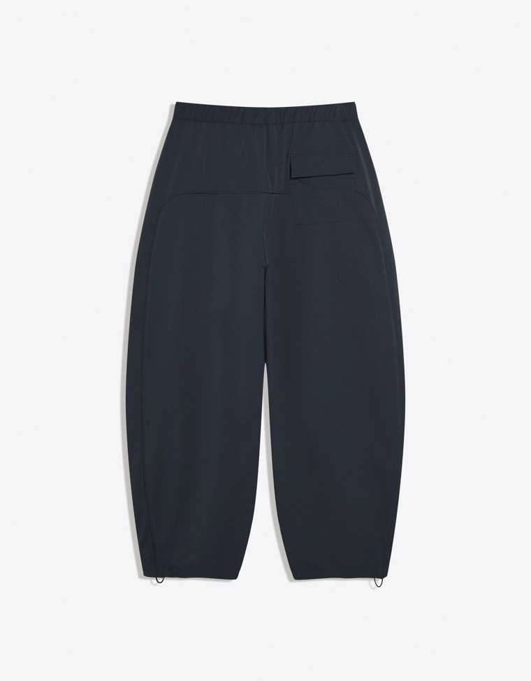 Высокотехнологичные брюки barrel OUT OF CORE