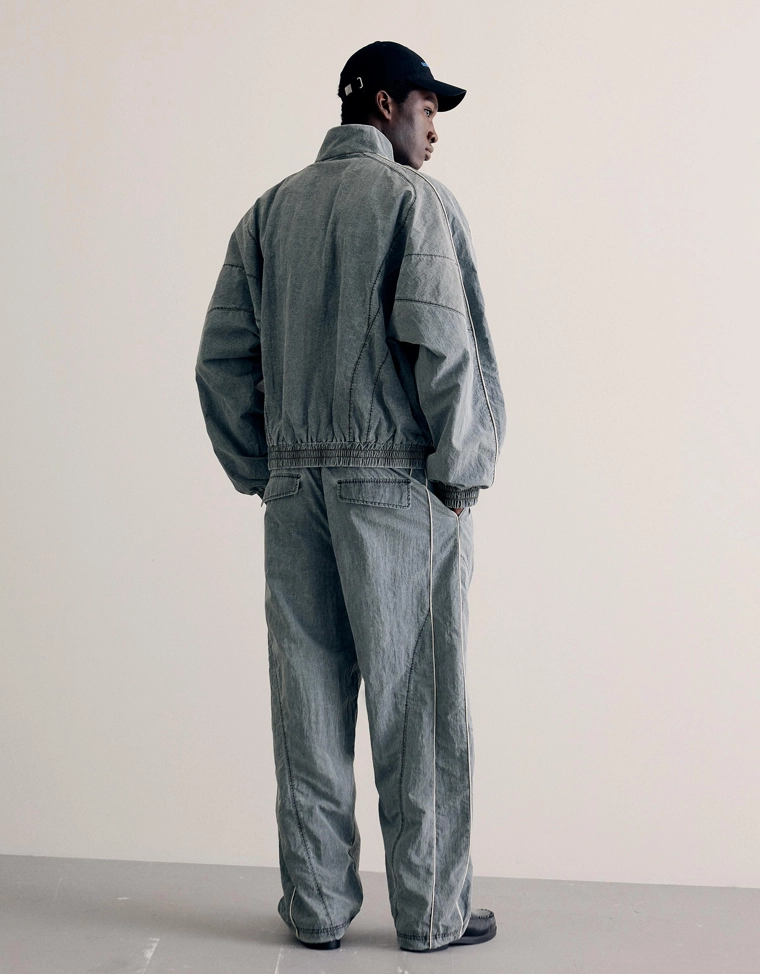 Высокотехнологичные объемные брюки свободного кроя