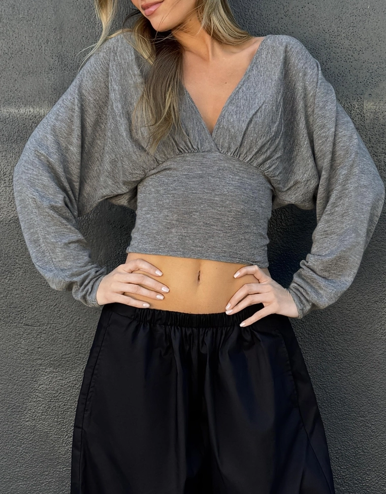 Свитер с V-образным вырезом