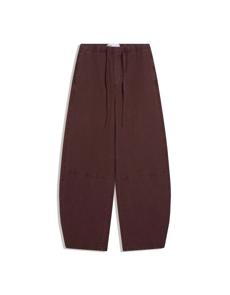 Широкие джинсы бананы с низкой посадкой