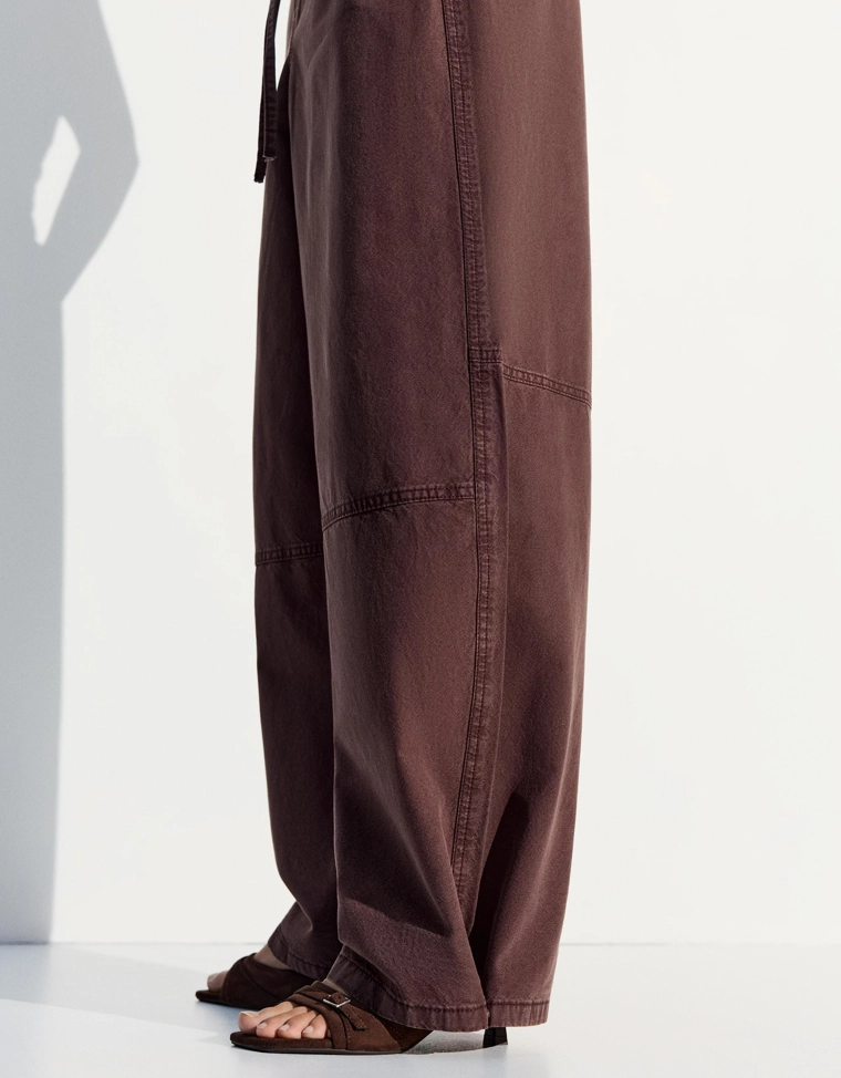 Широкие джинсы бананы с низкой посадкой