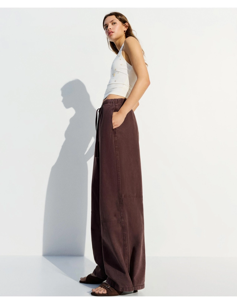 Широкие джинсы бананы с низкой посадкой