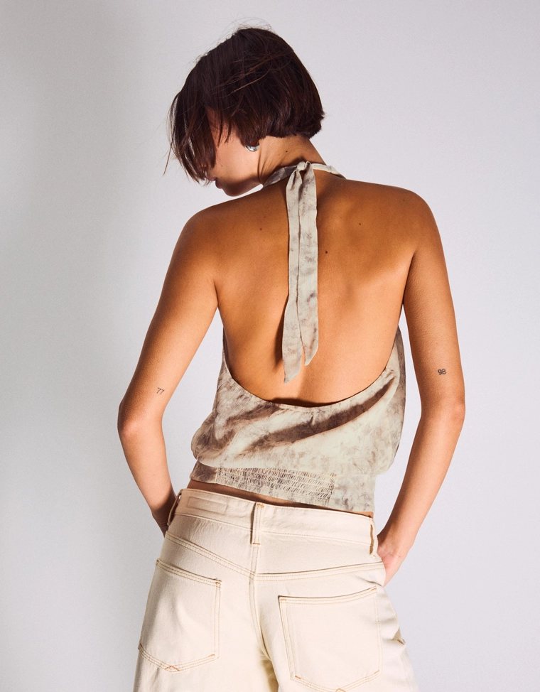 Топ с запахом и горловиной халтер