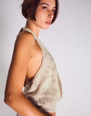 Топ с запахом и горловиной халтер- Заказать в России