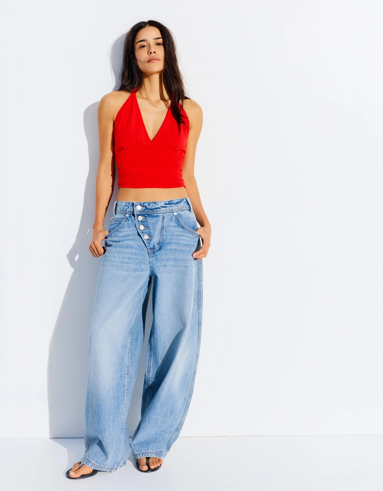 Топ со сборкой и горловиной халтер