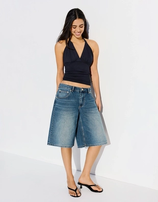 Топ со сборкой и горловиной халтер- Заказать в России