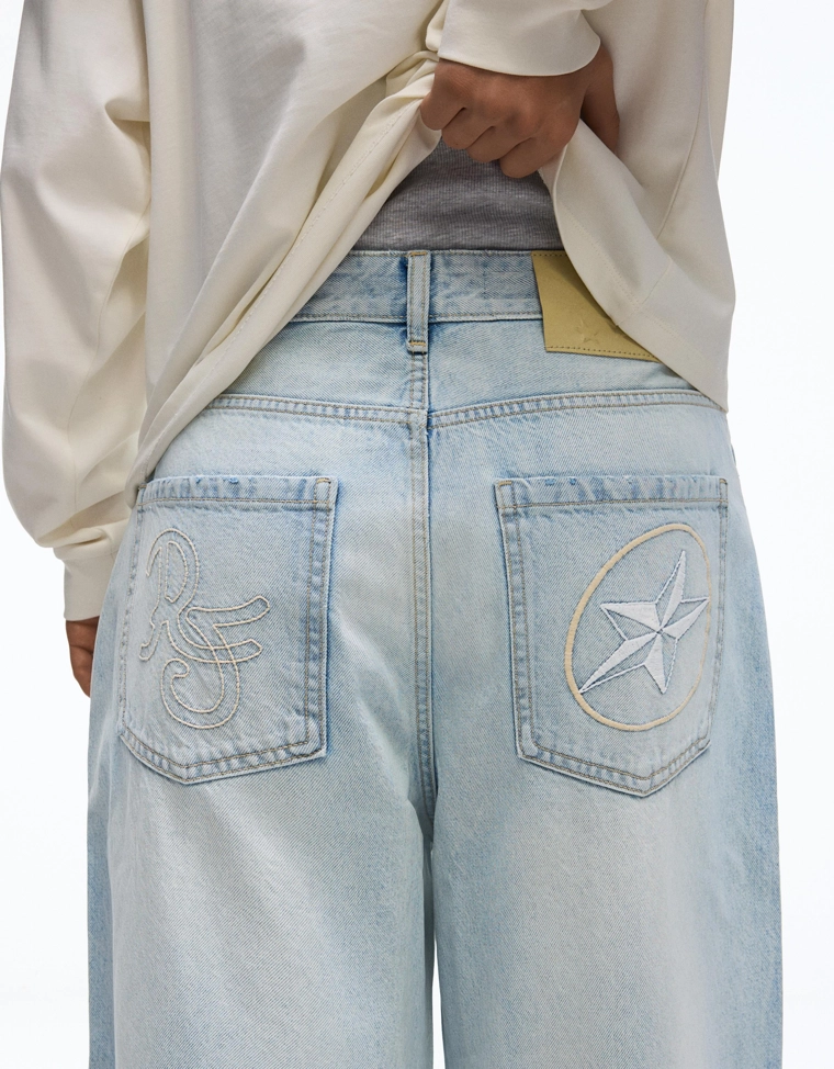 Джинсы barrel с вышивкой