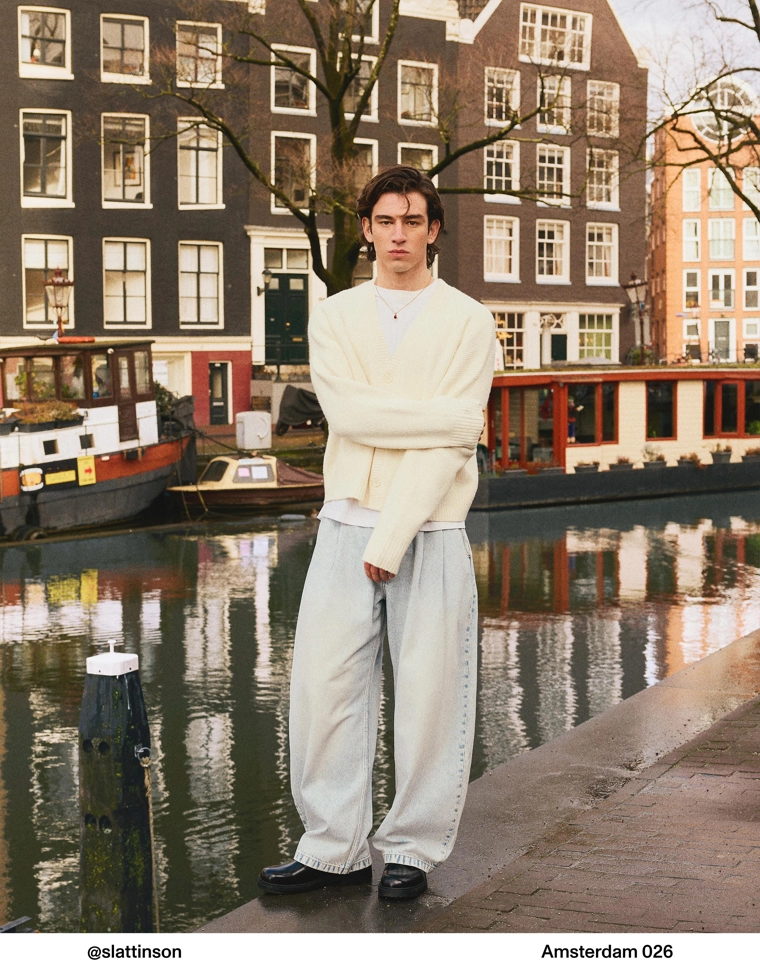 Джинсы barrel с вышивкой