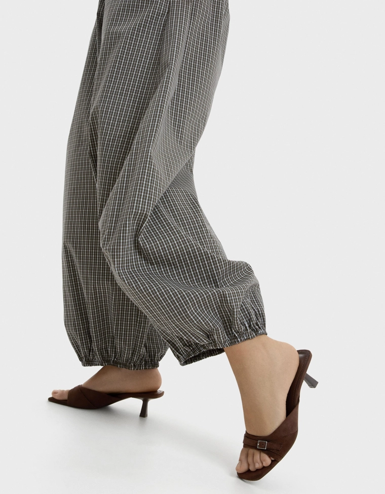 Туфли-мюли на каблуке с пряжкой