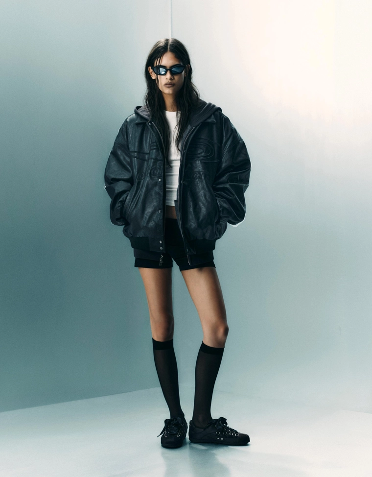 Спортивная обувь OUT OF CORE