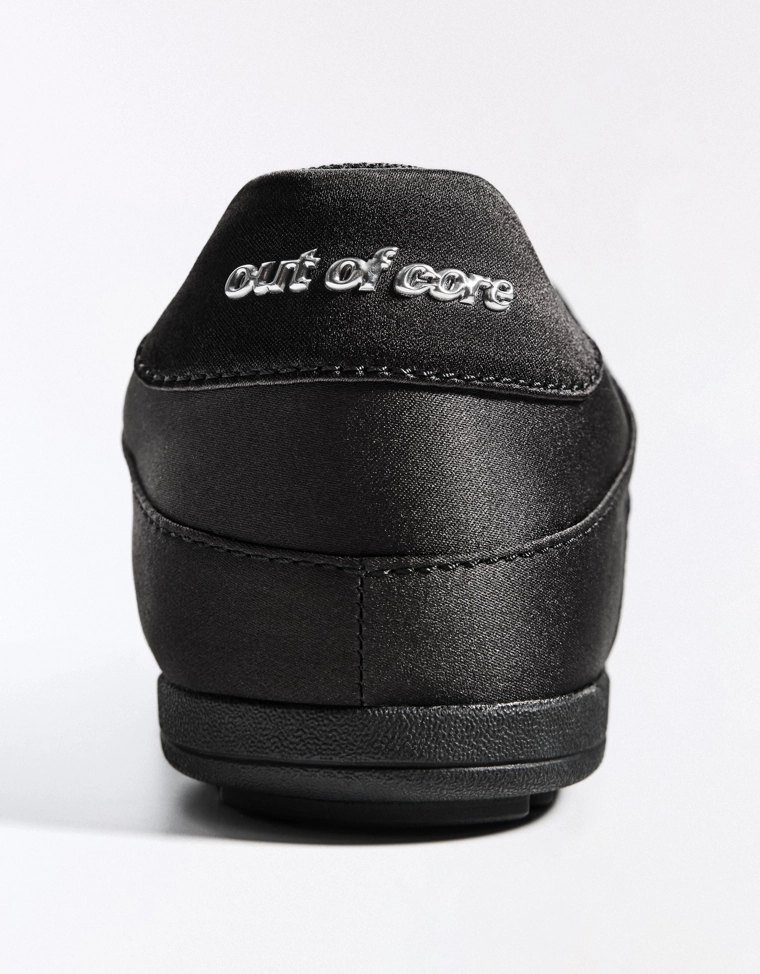 Спортивная обувь OUT OF CORE