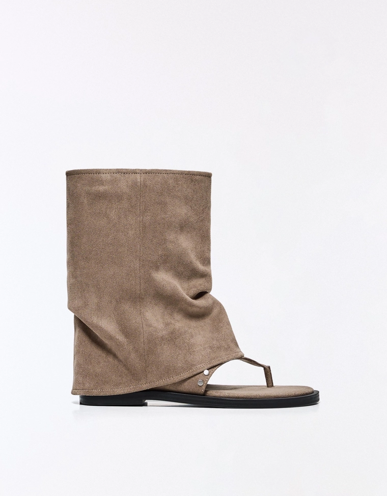 Сандалии с чулками