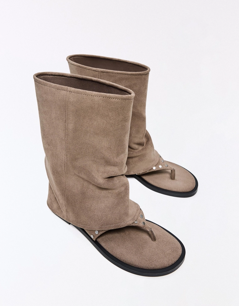 Сандалии с чулками