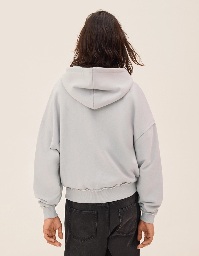 Толстовка геометрического кроя на молнии с принтом