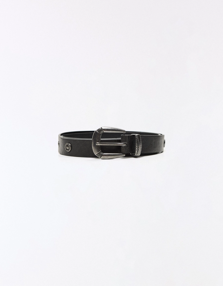 Ремень с заклепками