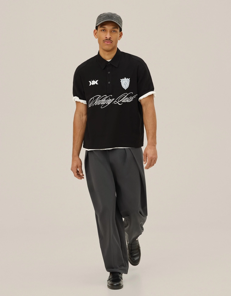 Поло с короткими рукавами и вышивкой