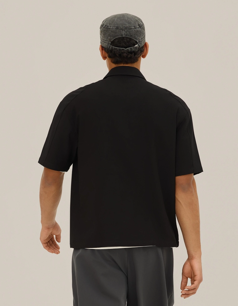 Поло с короткими рукавами и вышивкой