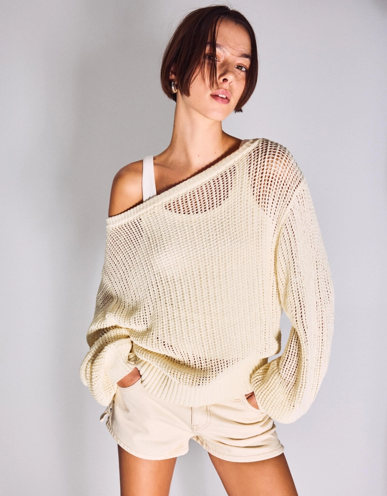 Свитер ажурной вязки в стиле рустик