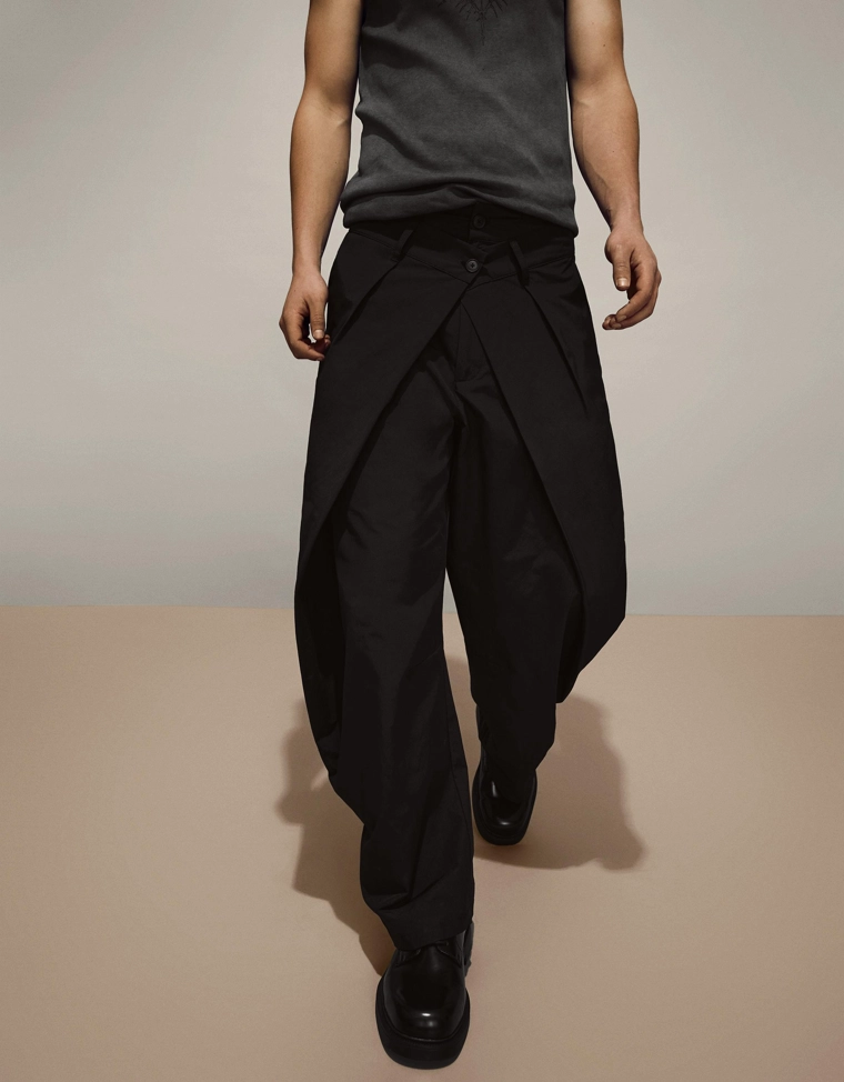 Брюки очень свободного кроя с запахом