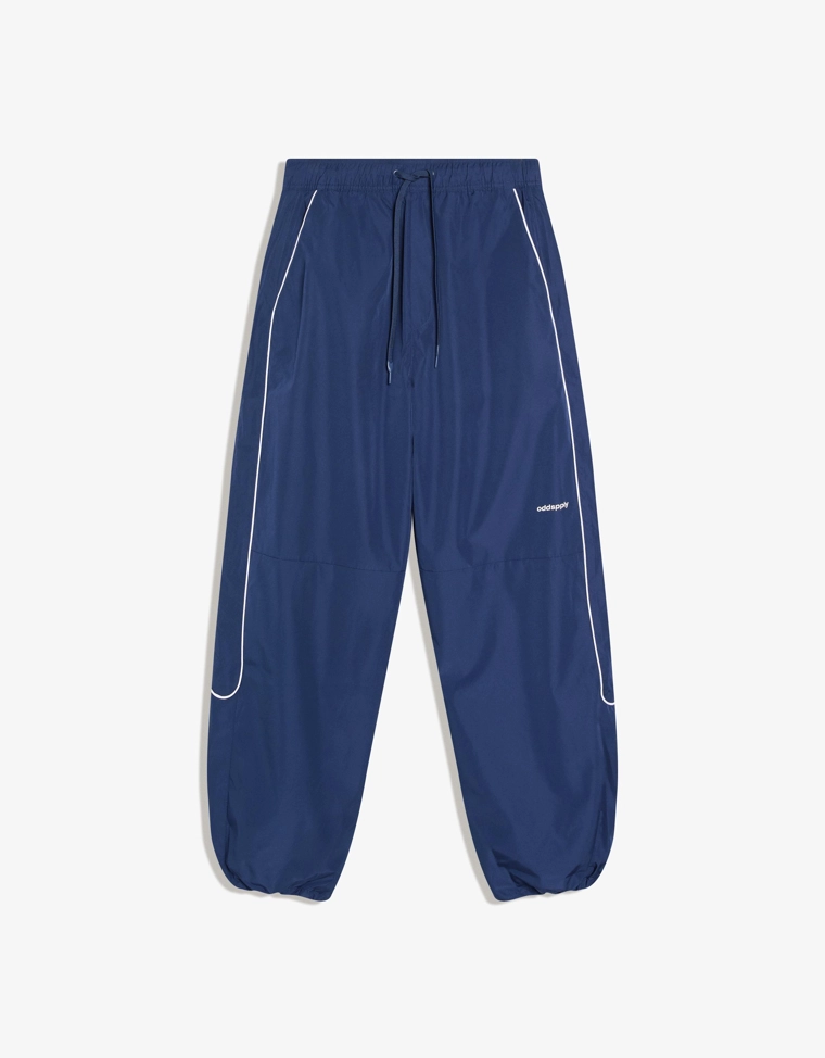 Высокотехнологичные объемные брюки свободного кроя