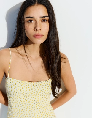 Мини-платье на бретелях с цветочным принтом- Заказать в России