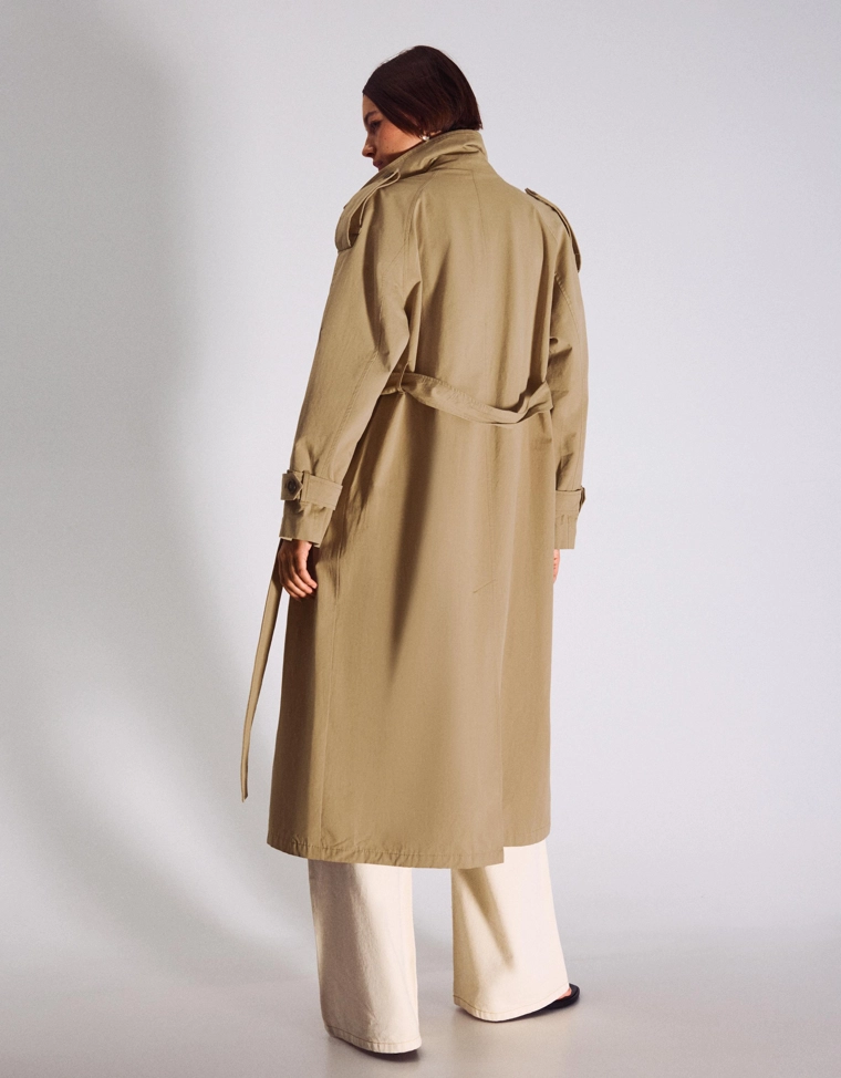 Длинный тренч с ремнем