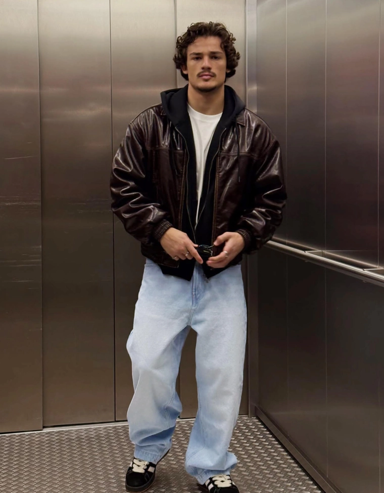 Джинсы-бананы